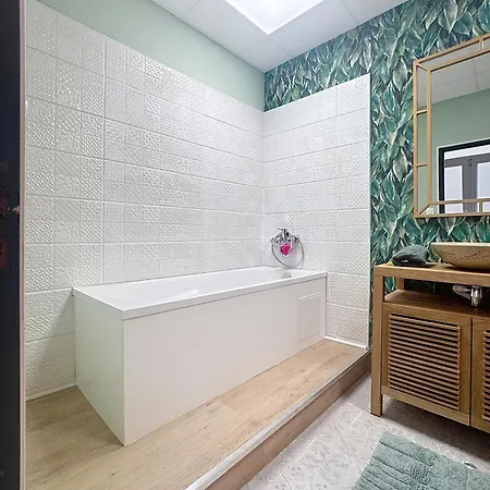 Chez Monique - A Dunkerque, Hypercentre *